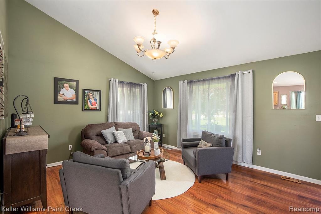3993 Single Tree Circle, Dryden, MI 48428 — Photo 4