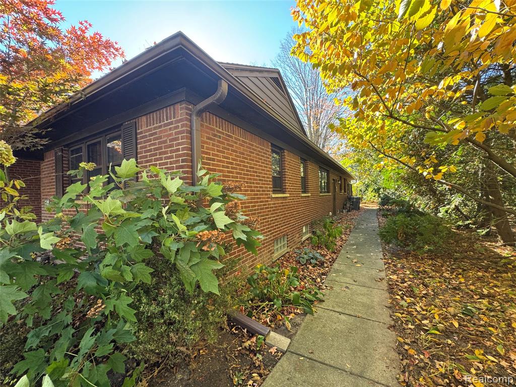 6 Danvers Lane, Dearborn, MI 48120 — Photo 36