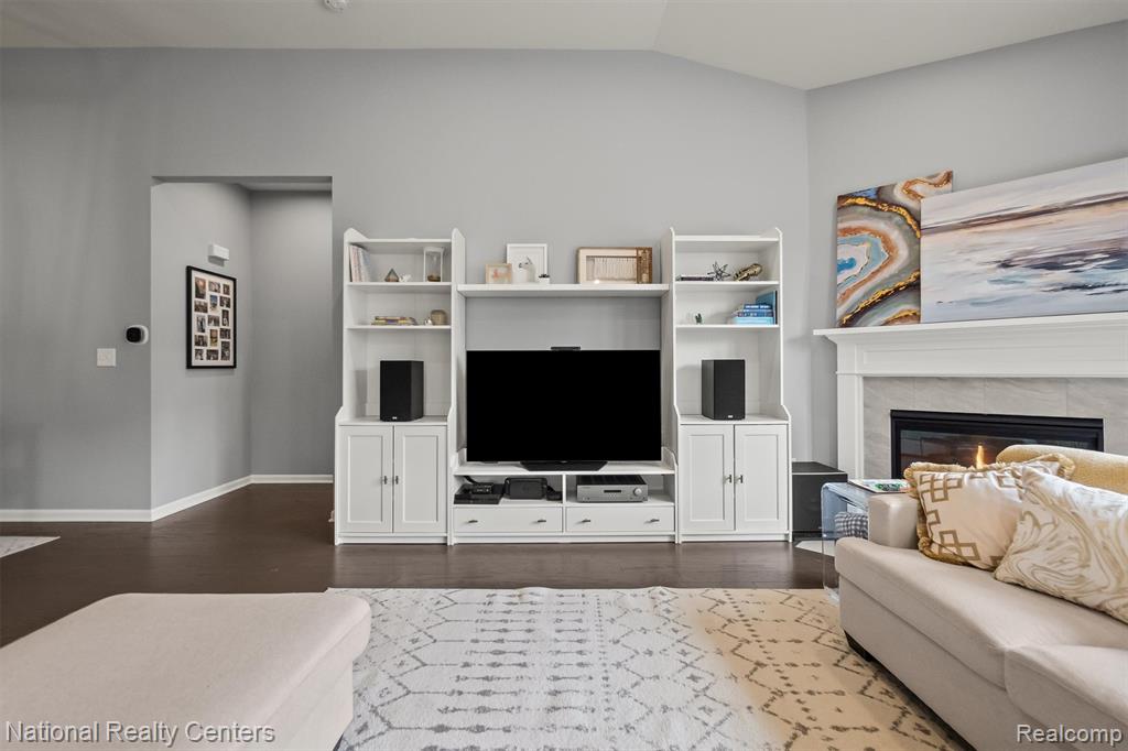 40605 Aster Court, Clinton Twp, MI 48036 — Photo 11