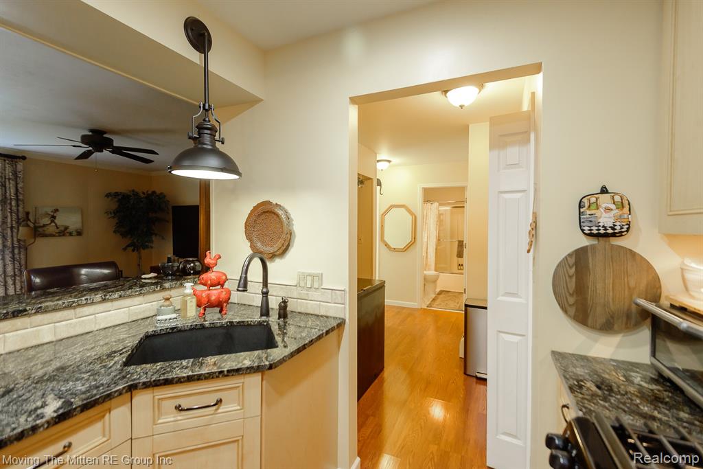 39925 Willis Road, Belleville, MI 48111 — Photo 13