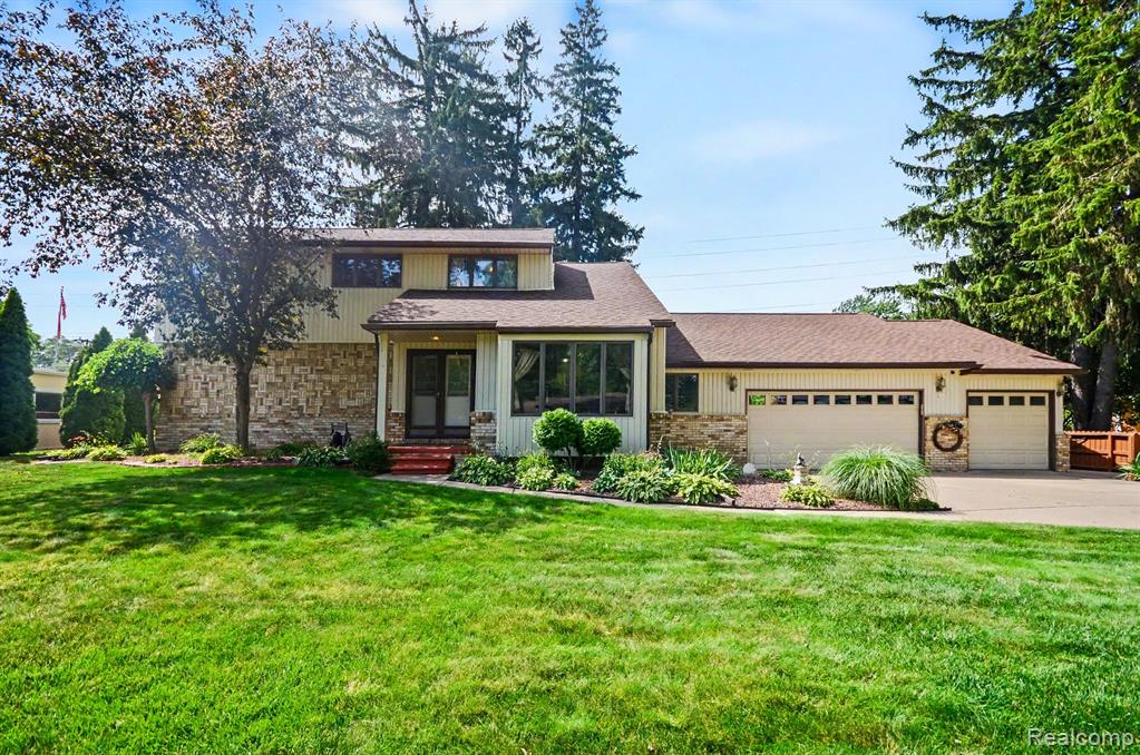 52905 Heatherway Drive, Utica, MI 48316 — Photo 3