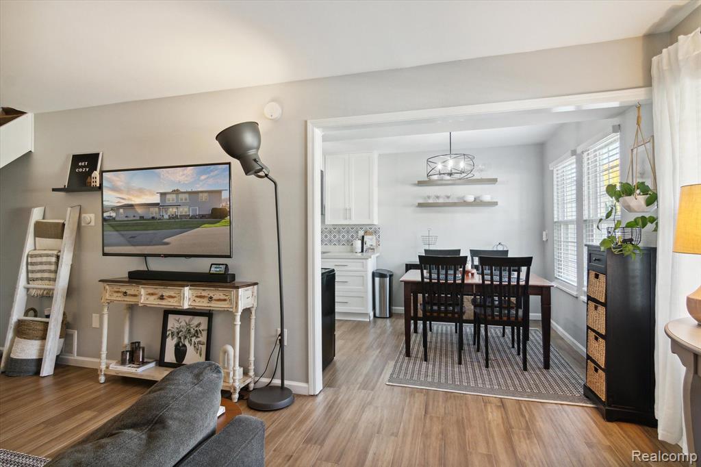 39852 VILLAGE WOOD Circle, Novi, MI — Photo 8