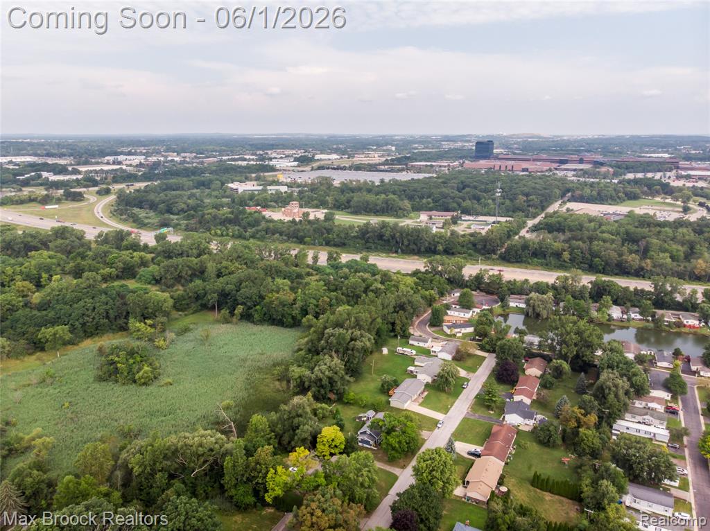 465 Robert Court, Auburn Hills, MI 48326 — Photo 20