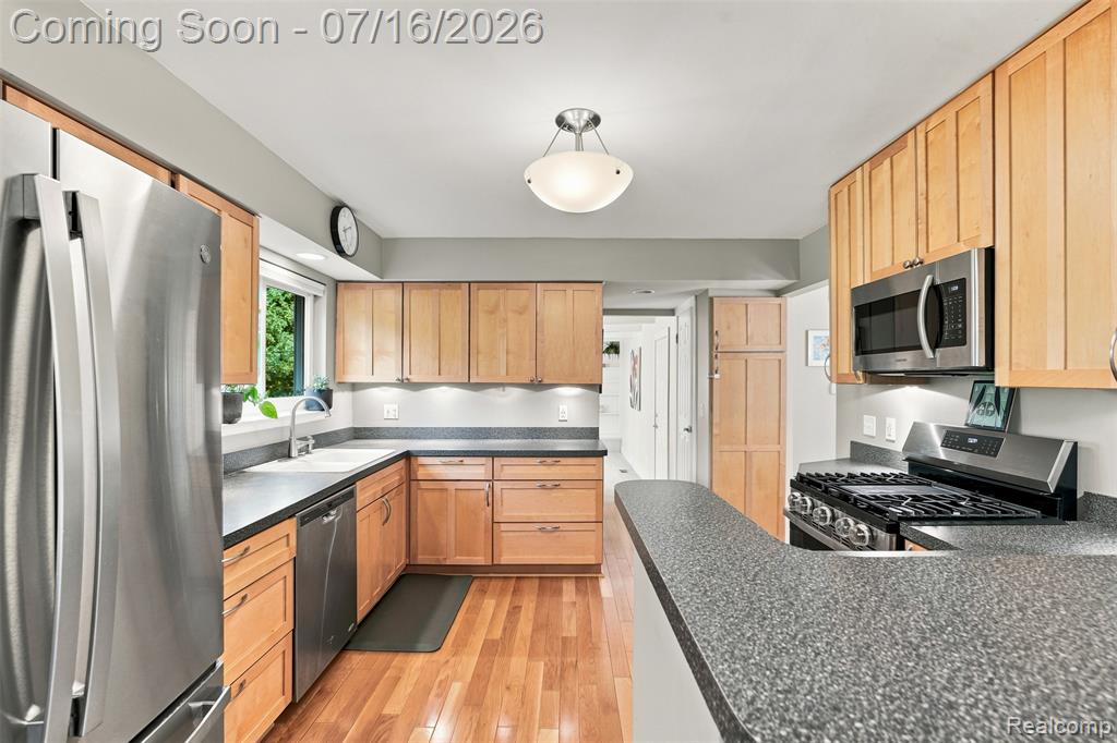 3475 Yellowstone Drive, Ann Arbor, MI 48105 — Photo 11