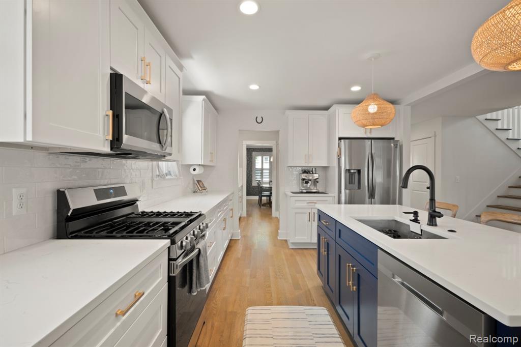 423 N Altadena Avenue, Royal Oak, MI 48067 — Photo 20