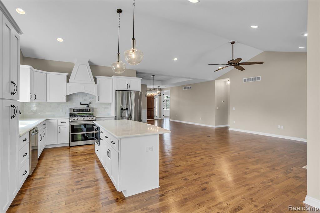 70 FOX HOLLOW Drive, Metamora, MI 48455 — Photo 9