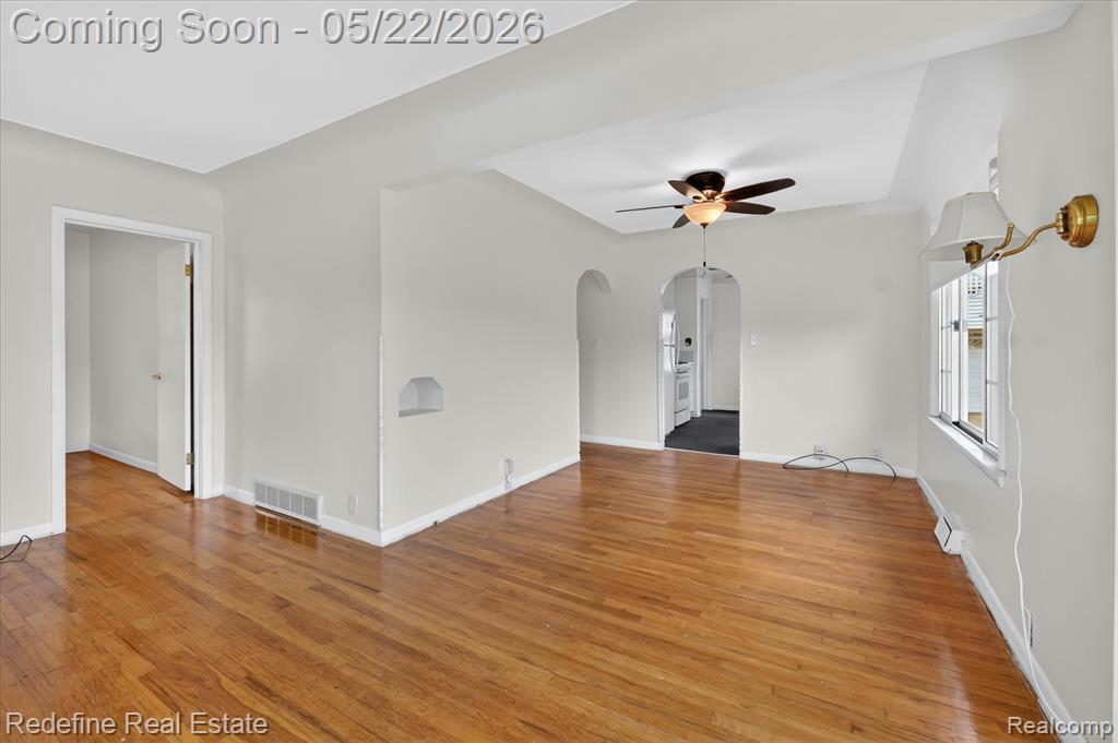 3207 Waukegan Street, Auburn Hills, MI 48326 — Photo 9