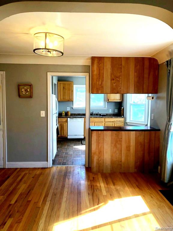 581 ANTOINE Street, Wyandotte, MI 48192 — Photo 15