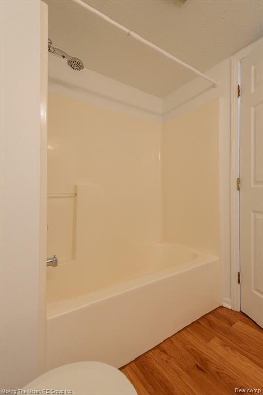 1398 Heatherwood Lane, Ann Arbor, MI 48108 — Photo 23