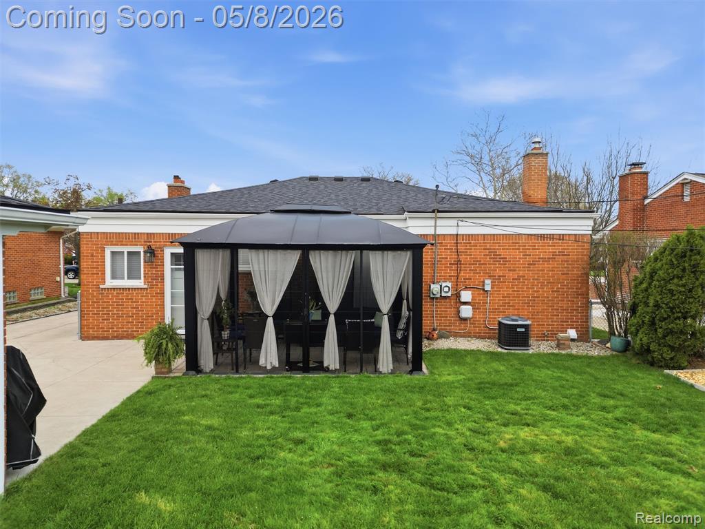 7911 Beatrice, Westland, MI — Photo 4