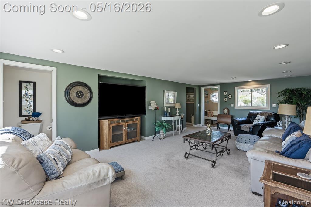4693 Forest Avenue, Waterford, MI 48328 — Photo 25