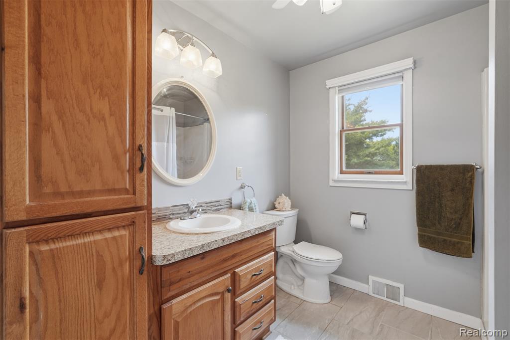 3843 Hooker Road, Pinckney, MI 48169 — Photo 17