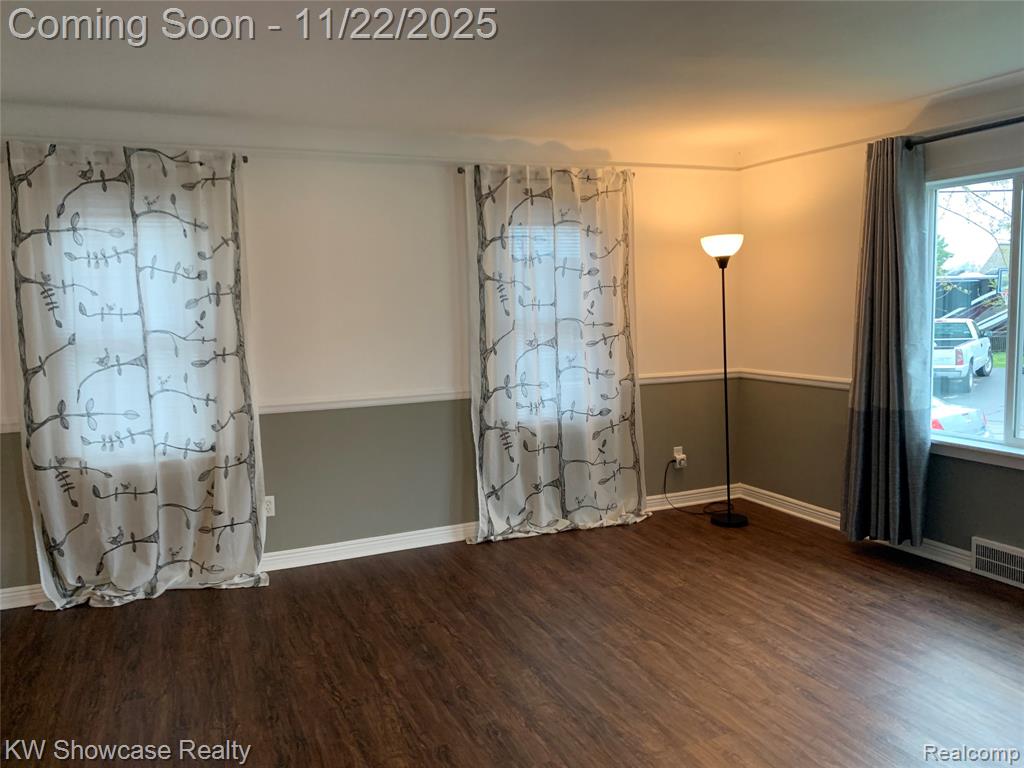 462 Algene Street, Lake Orion, MI 48362 — Photo 10