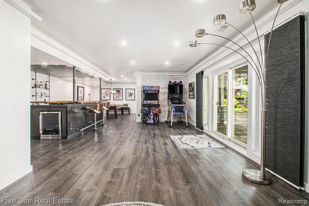 7025 Dandison Boulevard, West Bloomfield, MI 48324 — Photo 53