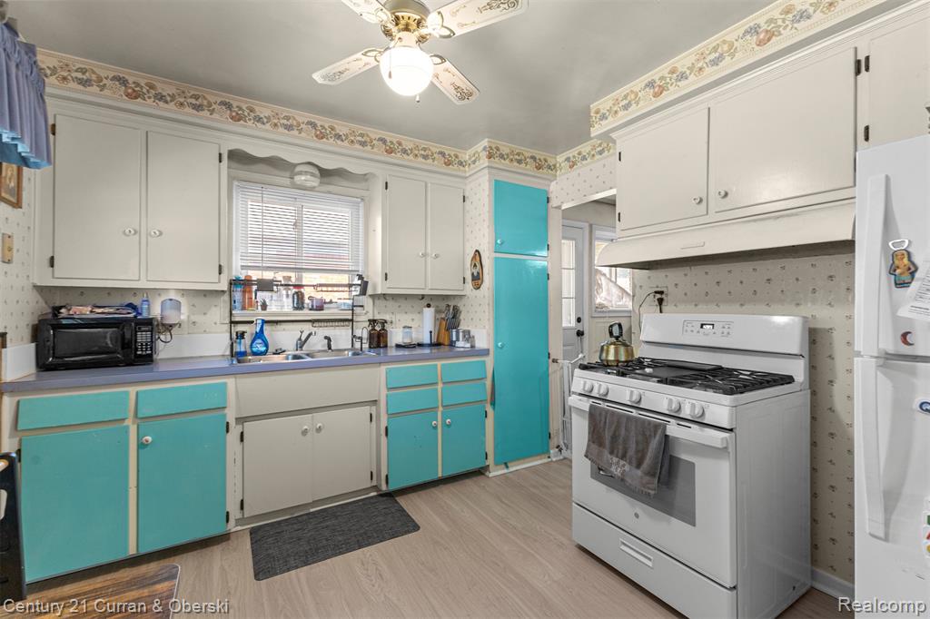 5015 Lincoln Boulevard, Dearborn Heights, MI 48125 — Photo 9