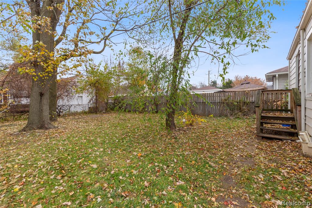20301 KENOSHA Street, Harper Woods, MI 48225 — Photo 25