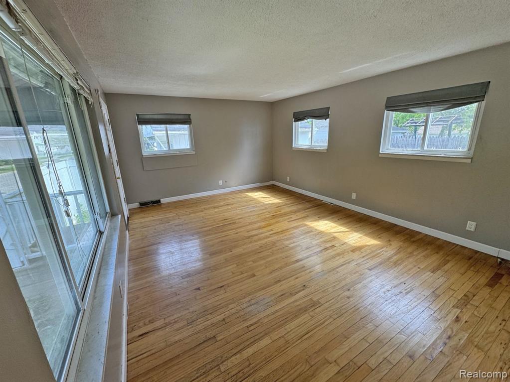 627 Wesbrook Street, Pontiac, MI 48340 — Photo 10