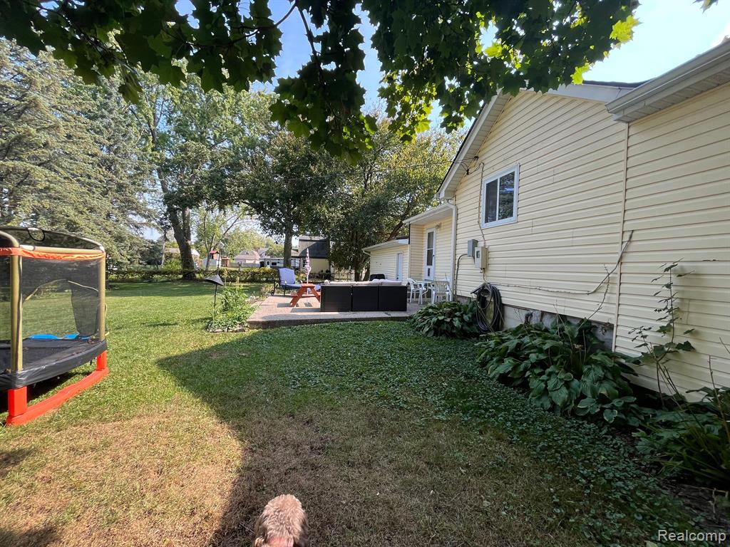 425 SCHOOLHOUSE Street, Ortonville, MI 48462 — Photo 9