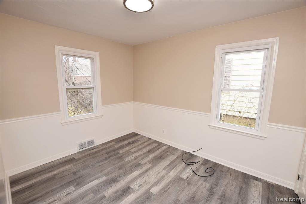 801 FREMONT Street, Flint, MI 48504 — Photo 7