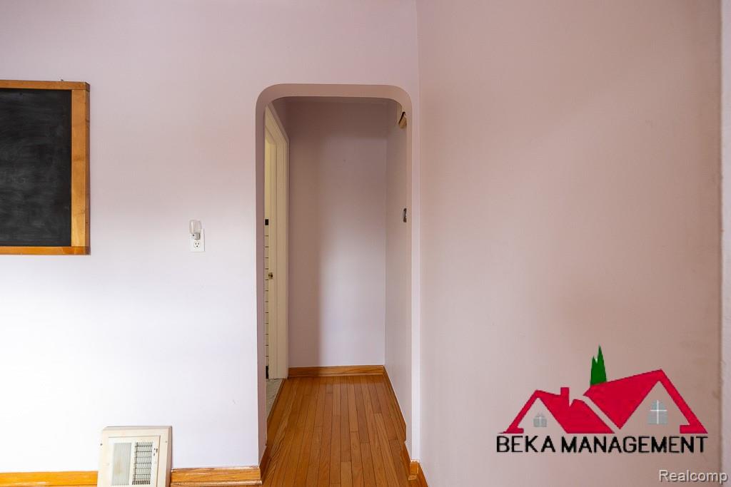 26627 RIALTO Street, Madison Heights, MI 48071 — Photo 9