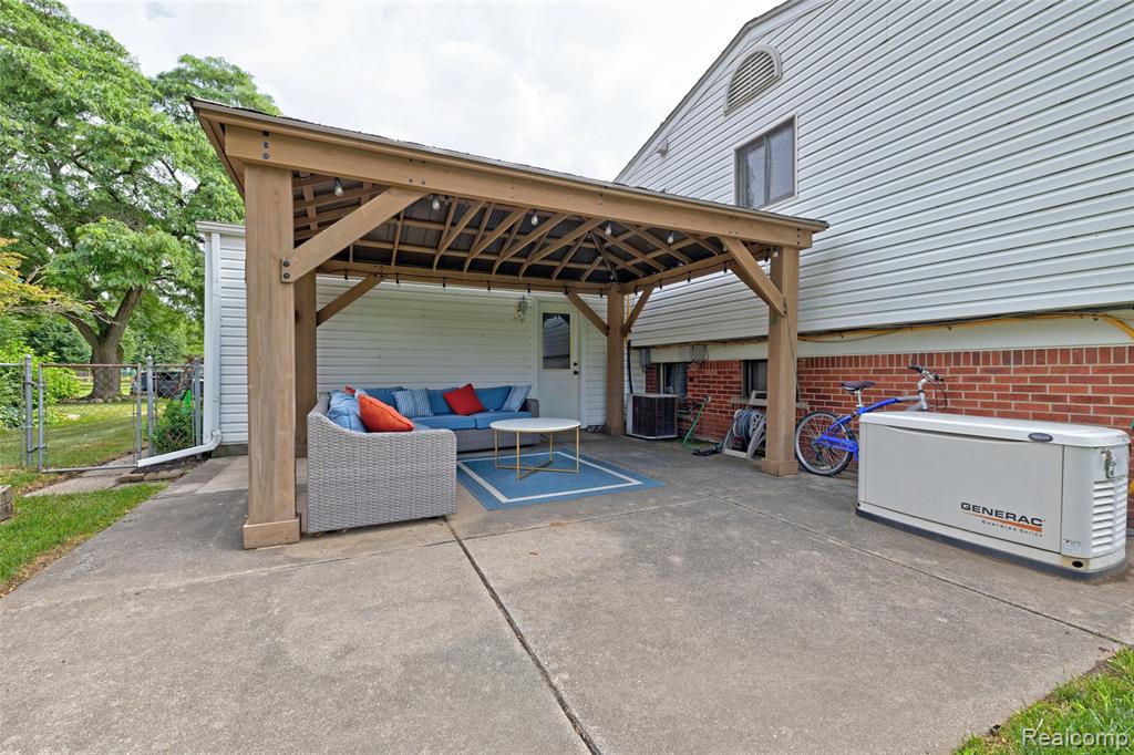 41429 Greenbriar Lane, Plymouth, MI 48170 — Photo 46