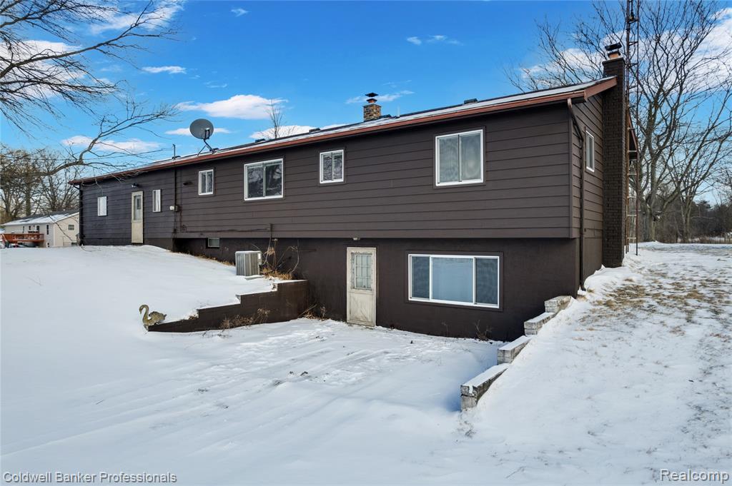 4331 Jones Road, North Branch, MI 48461 — Photo 2