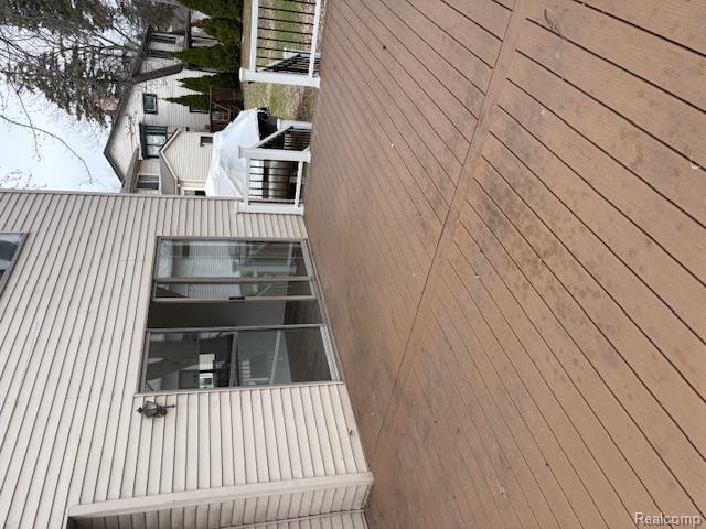 210 Rosebud Street, Walled Lake, MI 48390 — Photo 3