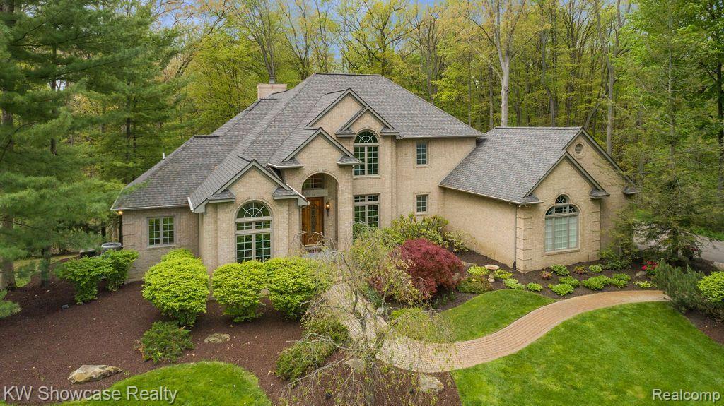 6061 TURNBERRY Drive, Commerce Twp, MI 48382 — front exterior