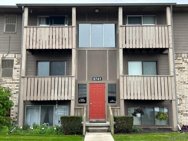 8741 Green Willow Street, Brighton, MI 48116 — Photo 2
