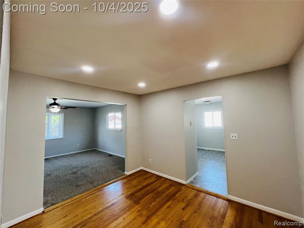 939 Deering Street, Garden City, MI — Photo 8
