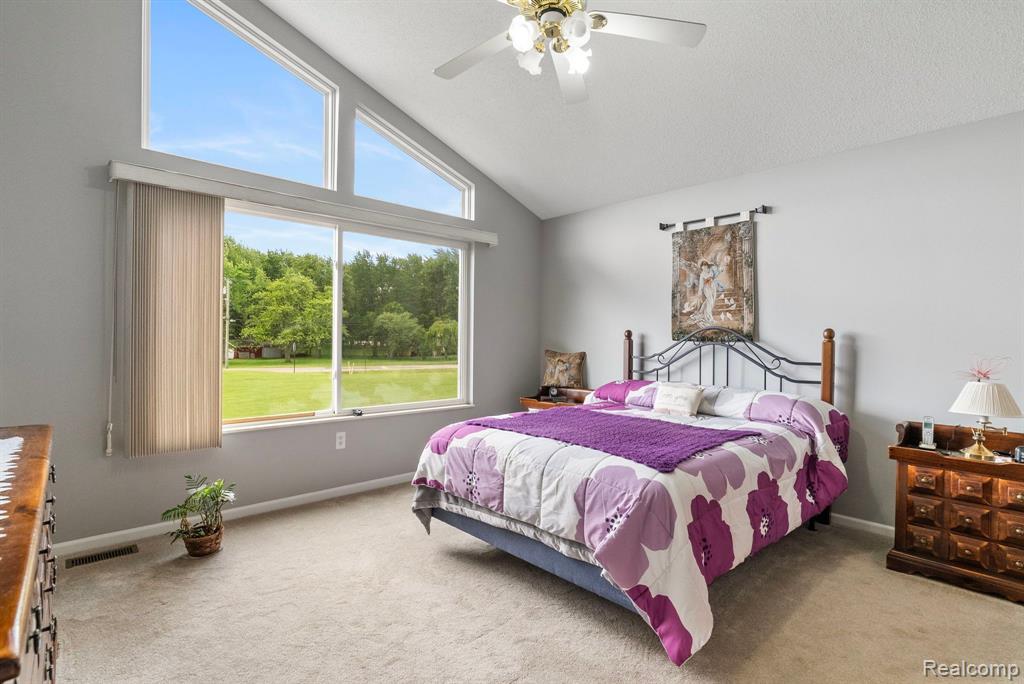 865 CRYSTAL Lane, Marysville, MI 48040 — Photo 31