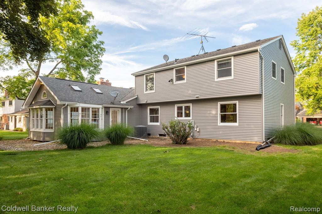 16235 WINCHESTER Drive, Northville, MI 48168 — Photo 45