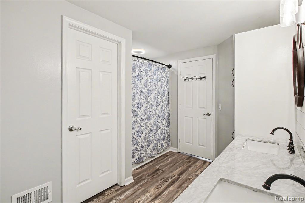 920 Meadowlark Lane, Howell, MI 48843 — Photo 14