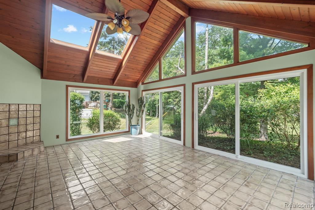 663 Lake Forest Road, Troy, MI 48309 — Photo 10