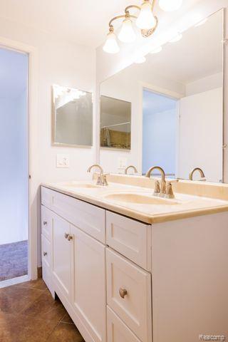 5077 BUCKINGHAM, Troy, MI 48098 — Photo 20