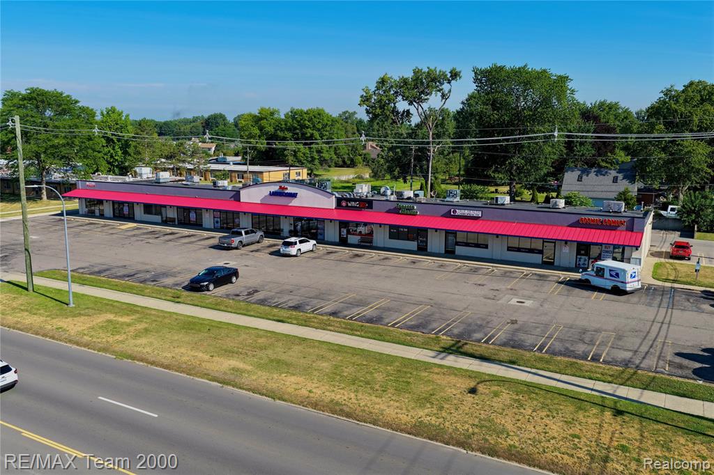 28416 5 Mile Road, Livonia, MI 48154