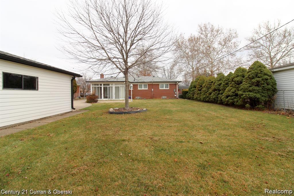 6711 N EVANGELINE Street, Dearborn Heights, MI 48127 — Photo 21