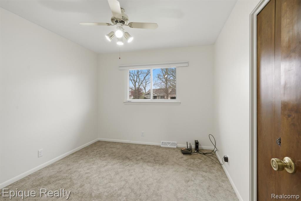 1612 Saint Marys Court, Essexville, MI 48732 — Photo 17