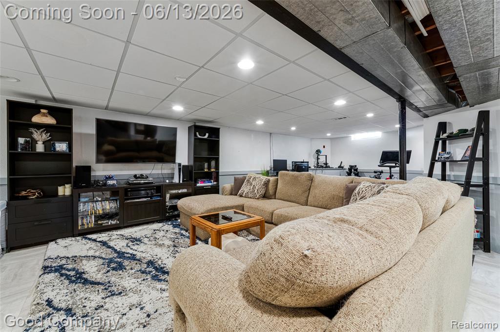 18489 Matthew Drive, Clinton Twp, MI 48035 — Photo 23