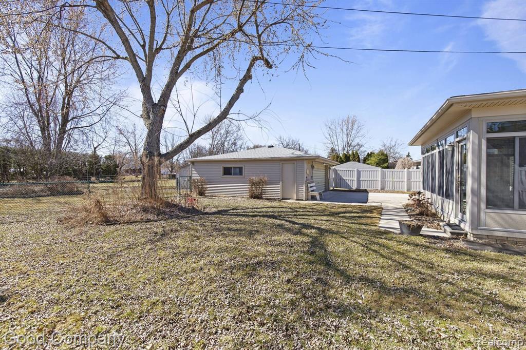48164 MALLARD Drive, Chesterfield, MI 48047 — Photo 31