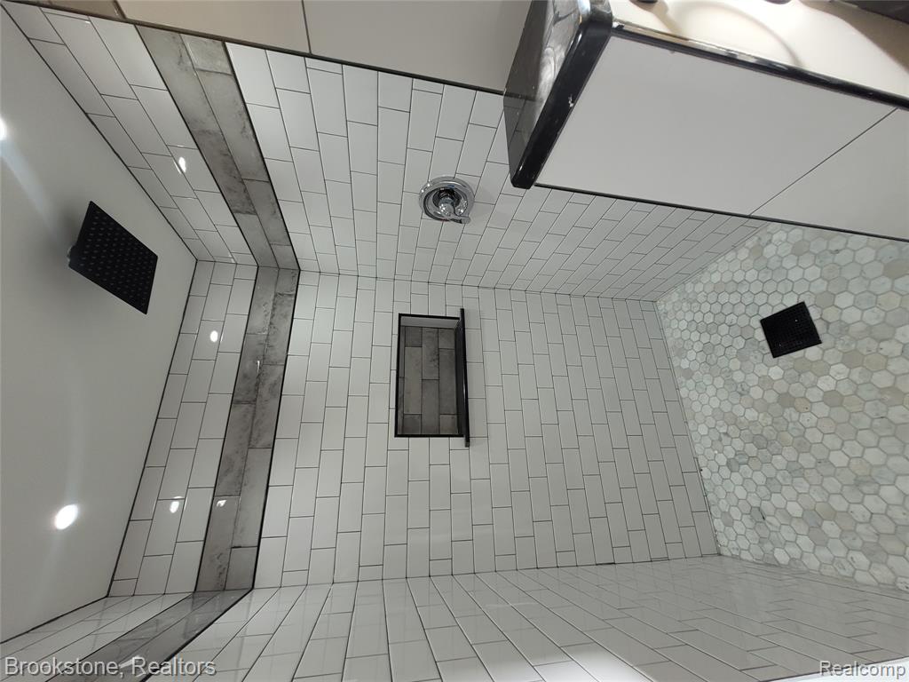 3241 Lawrence Street, Detroit, MI 48206 — Photo 19