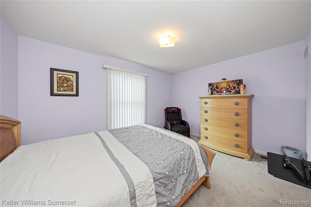 41659 Touchstone Drive, Sterling Heights, MI 48314 — Photo 36
