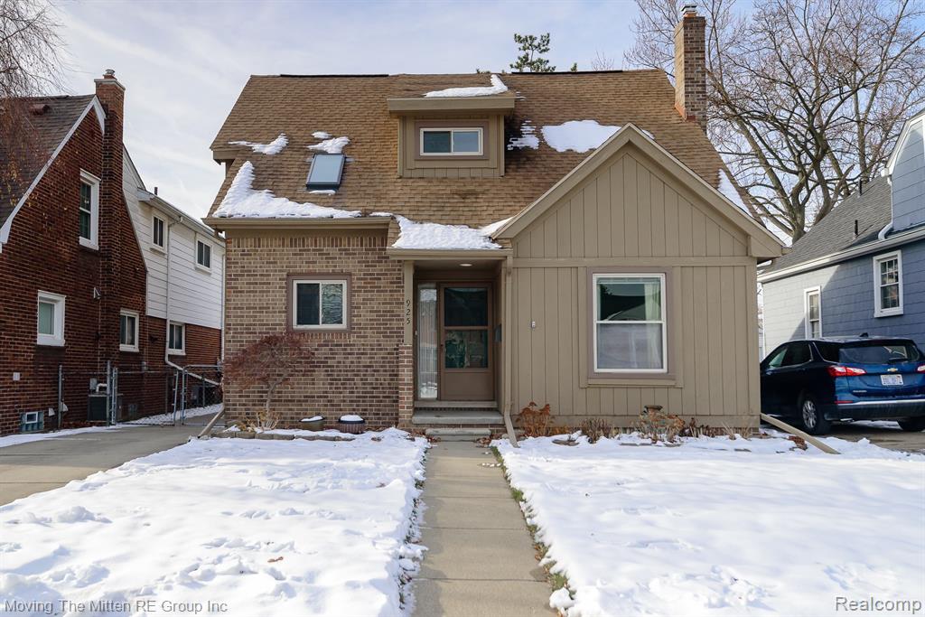 925 N Rosevere Avenue, Dearborn, MI 48128 — front exterior