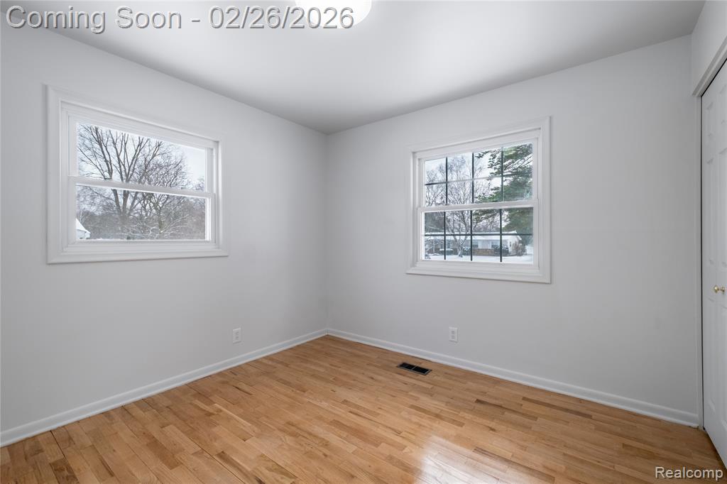 5366 N Georgetown Road, Grand Blanc, MI 48439 — Photo 8