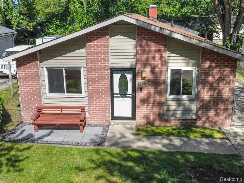 9255 Sylvia Street, Taylor, MI 48180 — Photo 25
