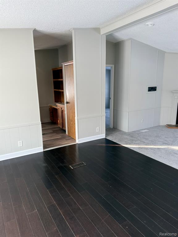 5249 Lapeer Road, Burton, MI 48509 — Photo 4