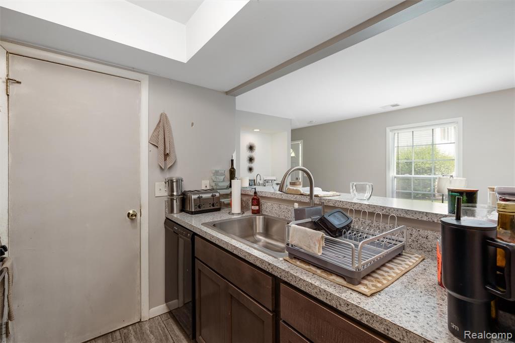 6986 Harvard Lane, Canton, MI 48187 — Photo 12