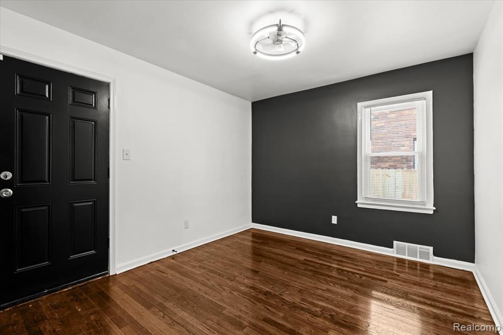 16866 Harlow, Detroit, MI 48235 — Photo 14