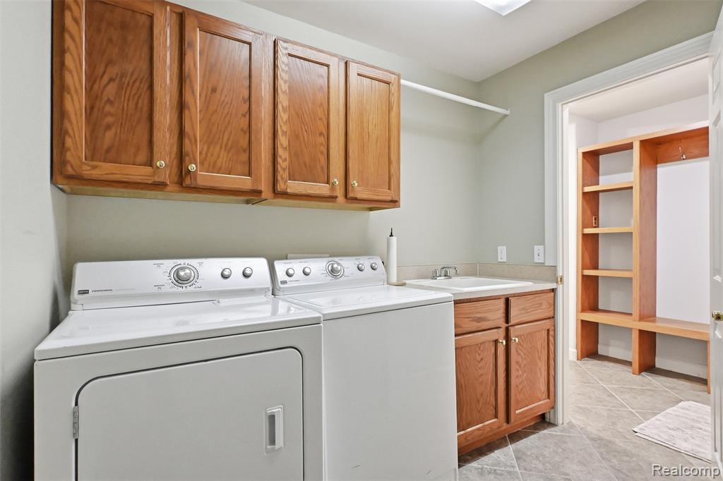 6228 Windemere Point, Brighton, MI 48116 — Photo 39