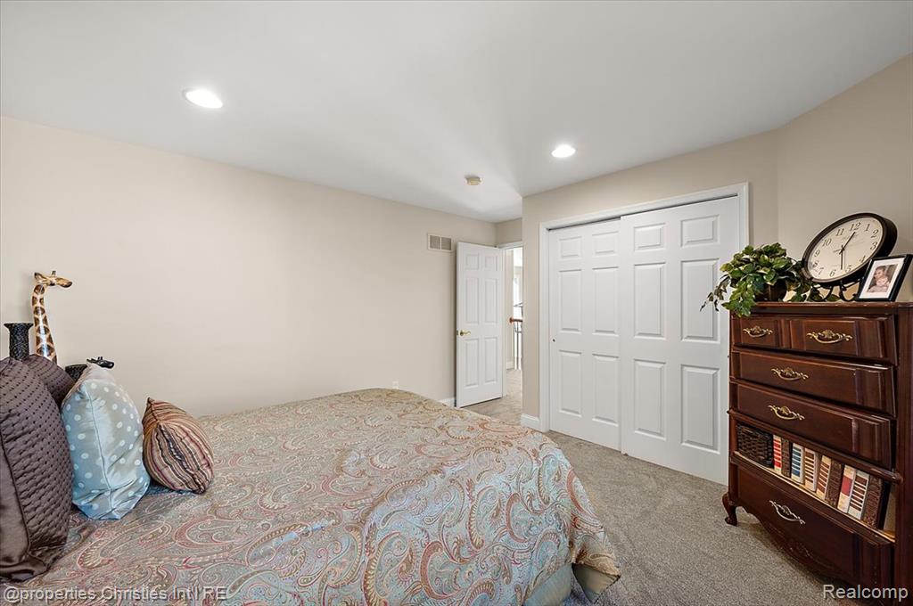 44683 Broadmoor Circle N, Northville, MI 48168 — Photo 43